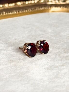 14k Yellow Gold Natural Garnet Oval Stud Earrings